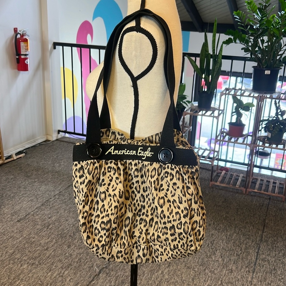 American Eagle leopard print med shoulder bag purse